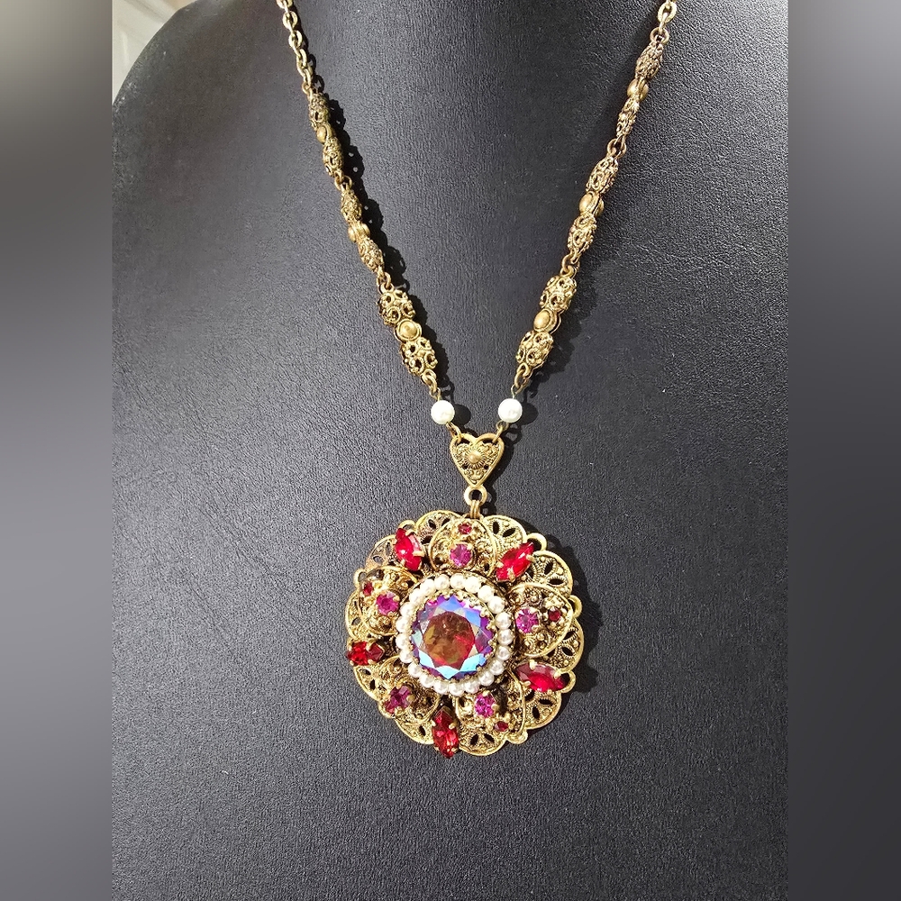 Vintage Western Germany Red Aurora Borealis Antique Gold Tone Filigree Necklace - Picture 3 of 13